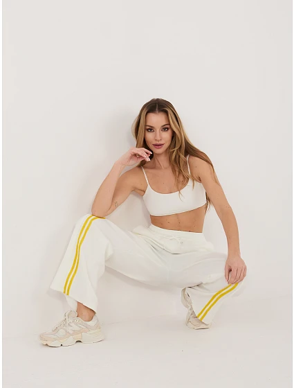 Spodnie dresowe IT DR model 22039709 ecru - FPrice