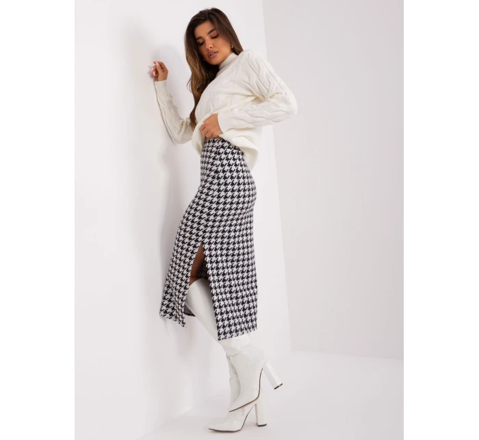 Sukňa LK SD 509400 1.09P biela a čierna