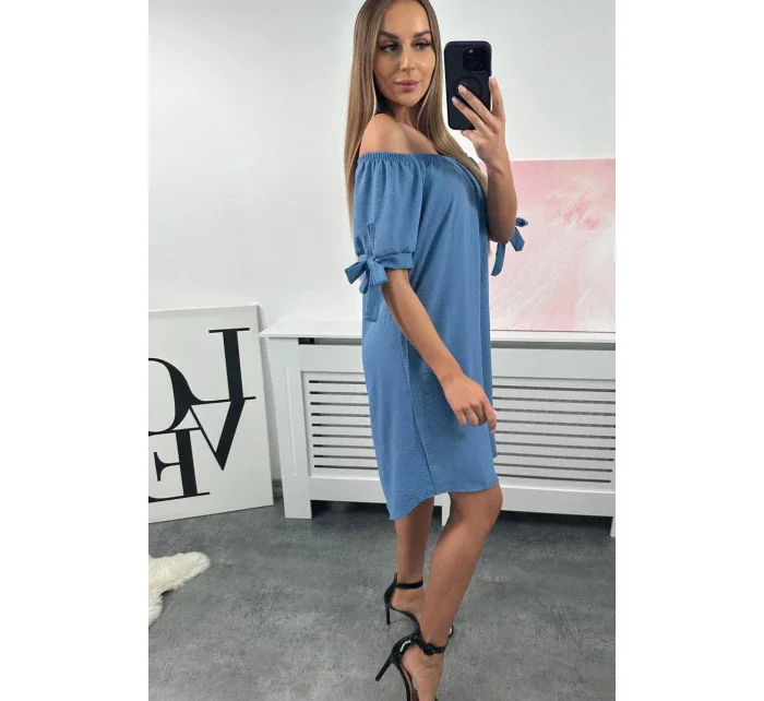 Tmavé džínsové šaty bez rukávov