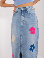 Modrá midi džínsová sukňa s kvetmi