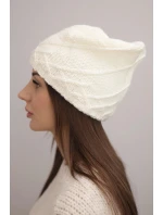 Dámska zimná čiapka s ozdobným úpletom a klasickým strihom K372 ecru