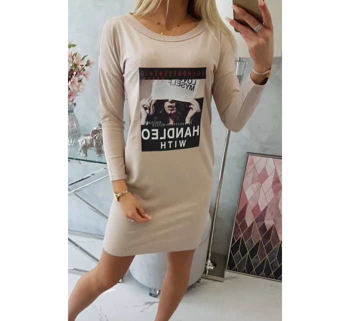 s šaty s potiskem model 18744062 - K-Fashion s šaty s potiskem model 18744062 - K-Fashion