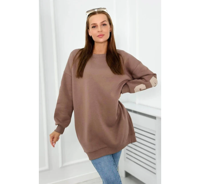 Izolovaná mikina s nápisom California mocca