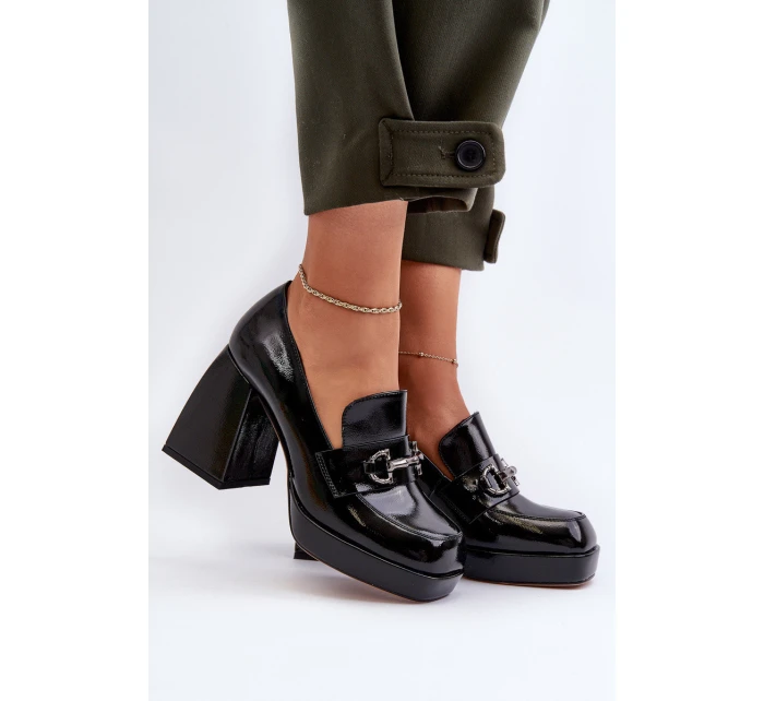 Lakované dámské polobotky na podpatku černé D&A model 21655795 - S.Barski