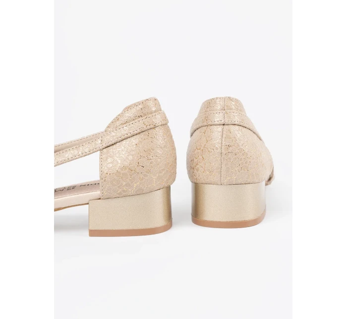 Praktické zlaté dámske topánky Obcas Praktické zlaté dámske topánky Obcas