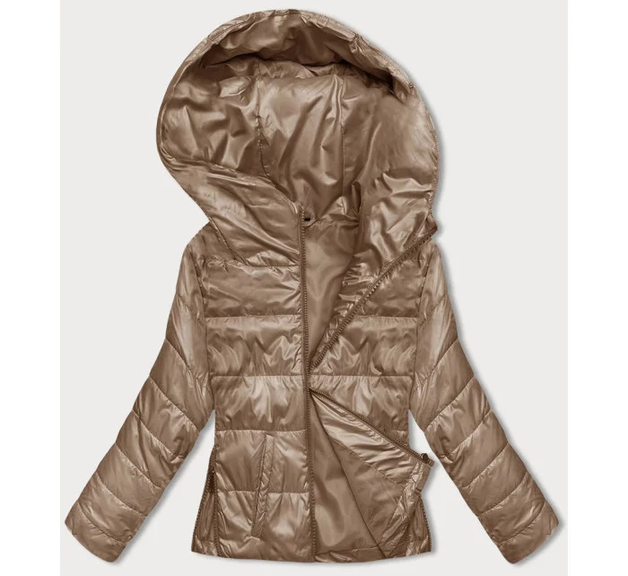 Krátka dámska bunda v karamelovej farbe s kapucňou (B8187-101)