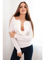 Dámská blůza s model 21731244 výstřihem a dlouhým rukávem ecru - K-Fashion Dámská blůza s model 21731244 výstřihem a dlouhým rukávem ecru - K-Fashion
