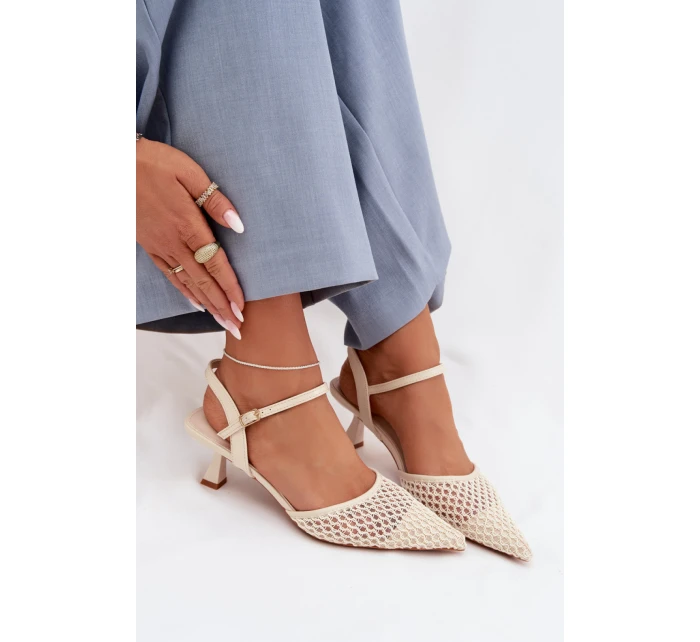 Sandále na podpätku model 225215 Vykročte štýlovo