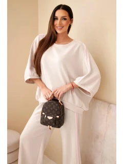 Dámsky maslový viskózový komplet so širokými nohavicami a voľnou blúzkou béžovej farby