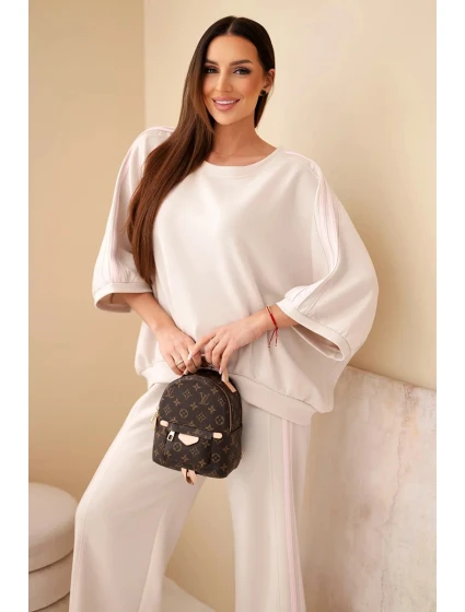 Dámsky maslový viskózový komplet so širokými nohavicami a voľnou blúzkou béžovej farby