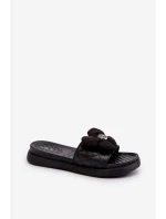 Klapki Damskie Z Ozdobą Na Niskiej Platformie Czarne Cedrella Klapki Damskie Z Ozdobą Na Niskiej Platformie Czarne Cedrella