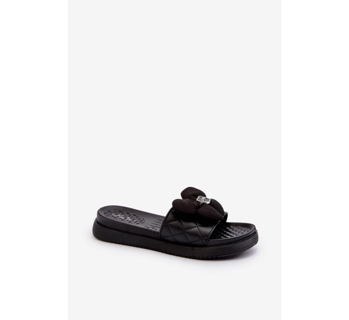 Klapki Damskie Z Ozdobą Na Niskiej Platformie Czarne Cedrella Klapki Damskie Z Ozdobą Na Niskiej Platformie Czarne Cedrella
