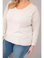 Dámska blúzka v nadmernej veľkosti s výstrihom do V a dlhším zadným dielom béžová