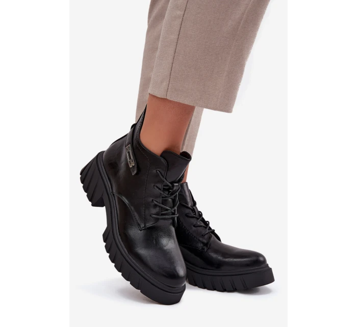 Nízké zateplené dámské kotníkové boty na klínku s ozdobným páskem Černé model 21708426 - Boto Nízké zateplené dámské kotníkové boty na klínku s ozdobným páskem Černé model 21708426 - Boto