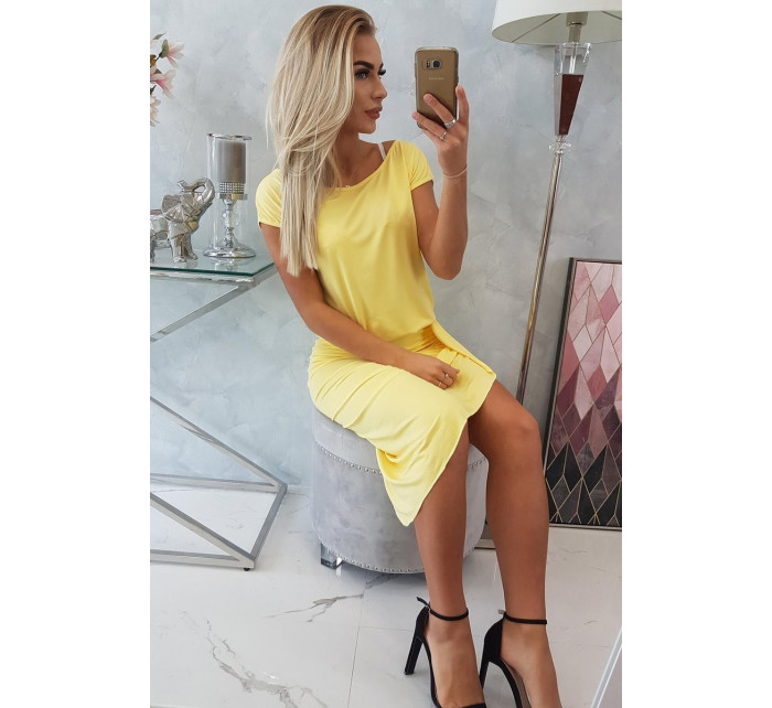 Asymetrické žlté šaty