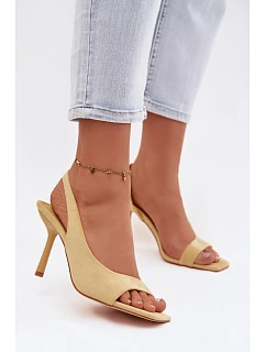 Sandále na podpätku model 225631 Vykročte štýlovo