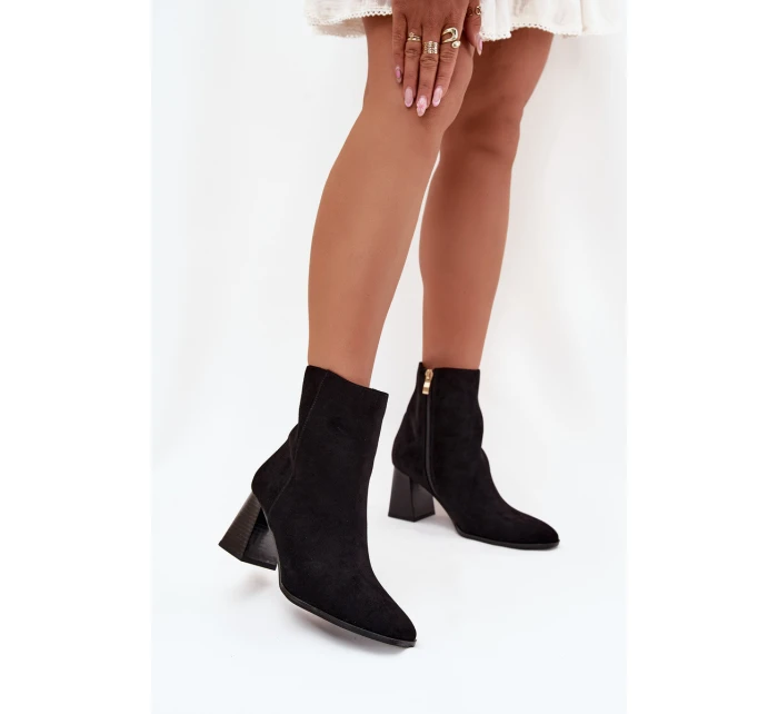 Dámské Botky Z Eko Semiše Na Podpatku Se Zipem Černé model 21704683 - Boto