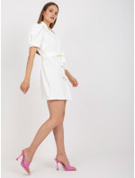 Elegantné biele mini koktailové šaty s gombíkmi