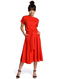 B067 Rozšírené šaty - červené