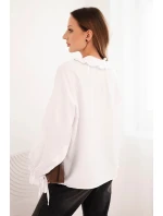 Dámska viskózna blúzka s véčkovým výstrihom a viazankami na rukávoch biela