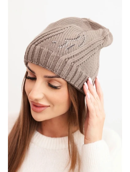 Dámská zimní čepice s vlnou a zdobením z kamínků model 21783039 mocca - K-Fashion Dámská zimní čepice s vlnou a zdobením z kamínků model 21783039 mocca - K-Fashion