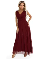 637-1 Dlhé večerné šaty s brokátovým akcentom a hlbokým výstrihom - bordové 637-1 Dlhé večerné šaty s brokátovým akcentom a hlbokým výstrihom - bordové