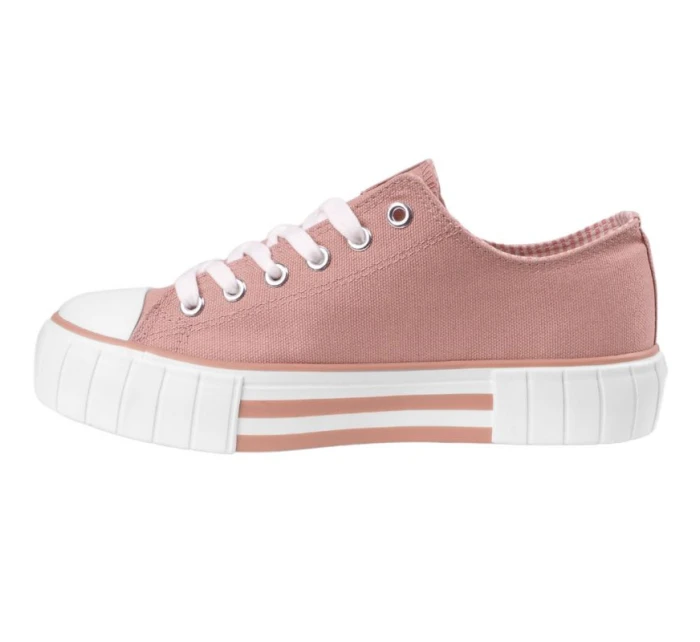 Dámske topánky W LCW-23-31-1804LA - Lee Cooper