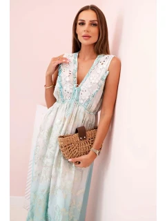 Dámske viskózové šaty s mätovou výšivkou