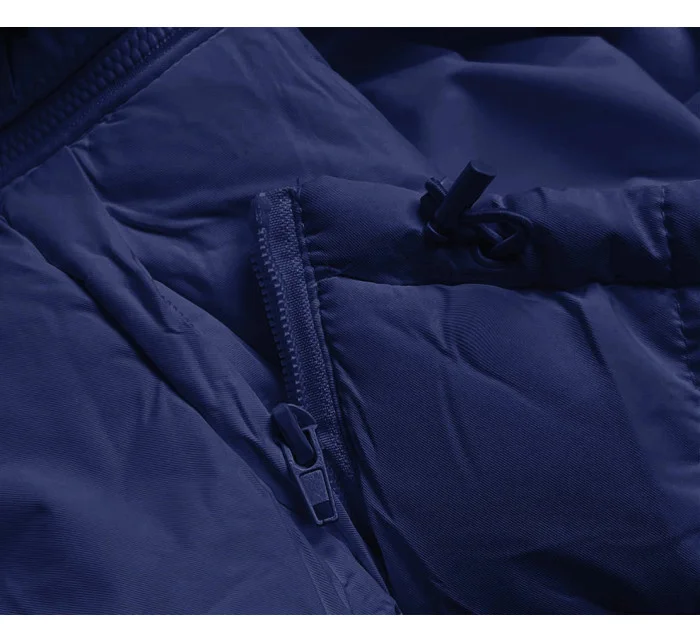 Tmavě modrá péřová dámská vesta s kapucí model 17757860 - J.STYLE Tmavě modrá péřová dámská vesta s kapucí model 17757860 - J.STYLE