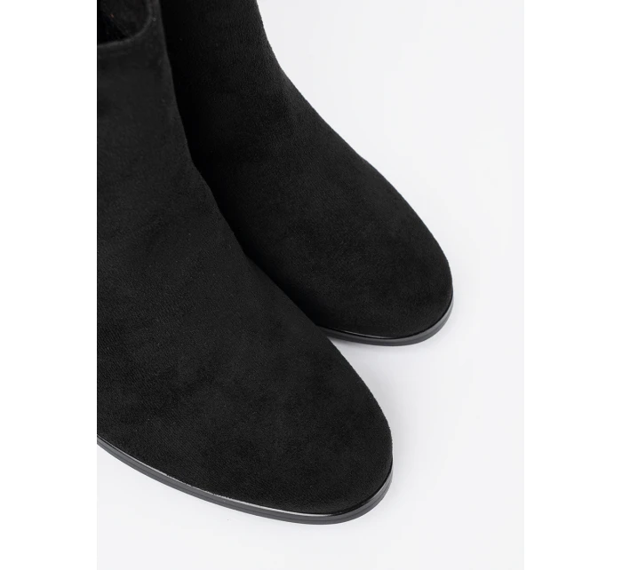 Exkluzívní černé dámské  kotníčkové boty na širokém podpatku