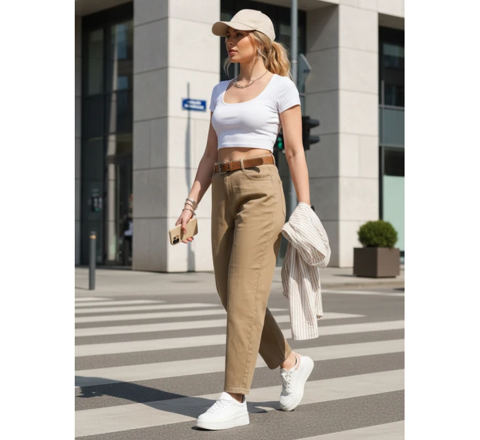 Dámské džíny s páskem mom fit tmavě béžové Dstreet model 21996294 - FashionStreet