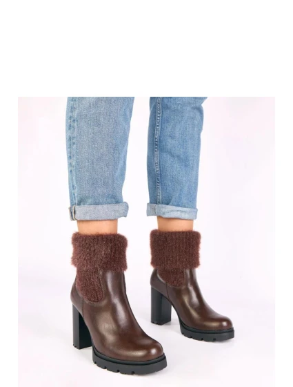 Topánky na podpätku model 221641 Solea