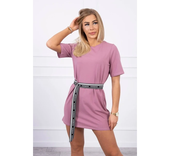 Šaty s ozdobným páskem tmavě růžové Šaty s ozdobným páskem tmavě růžové