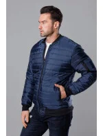 Tmavě modrá prošívaná pánská bunda typu "bomber" model 18344849 - J.STYLE Tmavě modrá prošívaná pánská bunda typu "bomber" model 18344849 - J.STYLE