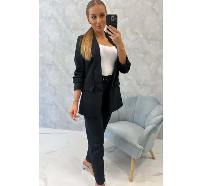 Elegantná súprava saka a nohavíc čiernej farby