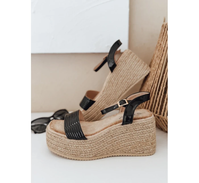 Dámské černé sandály Dstreet model 21990273 - FashionStreet