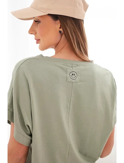 Dámska bavlnená blúzka s výstrihom do V a krátkymi rukávmi v khaki farbe