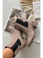 Kožené semišové dámské kotníčkové boty na podpatku s  béžové model 21712851 - Artiker