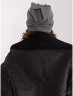 Czapka AT CZ model 19011924 ciemny szary - FPrice Czapka AT CZ model 19011924 ciemny szary - FPrice