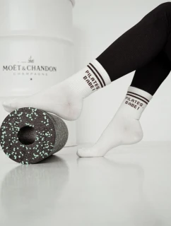 Dámske ponožky s hnedým nápisom "PILATES, BABE!" - ecru