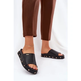 Dámske papuče na platforme s cvočkami Big Star - čierne Dámske papuče na platforme s cvočkami Big Star - čierne