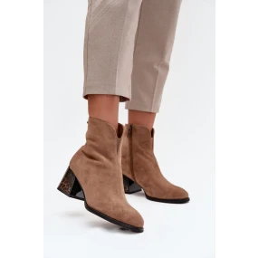 Dámské kotníkové boty z přírodní semiš s podpatkem vyhřívané model 21713380 Camel - VINCEZA