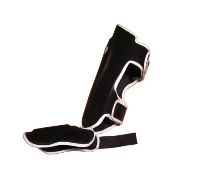 Chránič holení a Masters model 21803858 - Sport Masters Chránič holení a Masters model 21803858 - Sport Masters