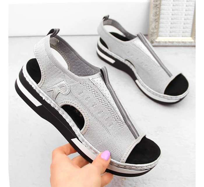 Pohodlné sandále Rieker W RKR686 metalic