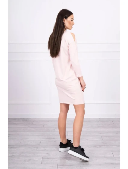 Šaty s potiskem model 18744032 v pudrově růžové barvě - K-Fashion Šaty s potiskem model 18744032 v pudrově růžové barvě - K-Fashion