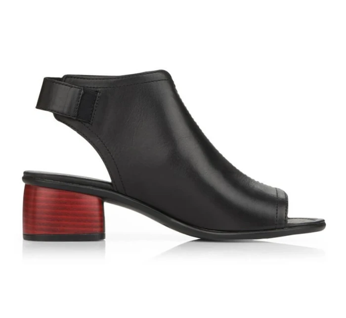 Pohodlné kožené sandále Remonte W RKR654