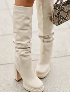 Svetlo béžové čižmy Beridra na podpätku a platforme s remienkom