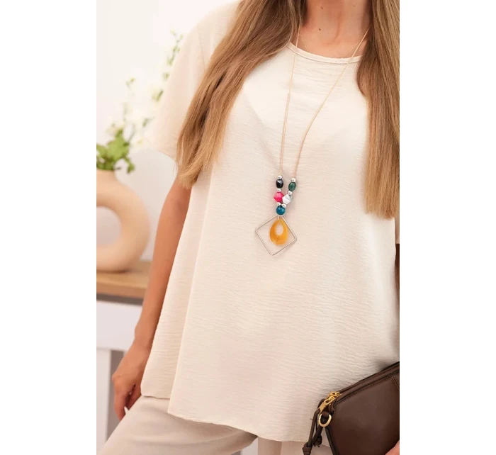 Dámsky set s voľnou blúzkou a širokými nohavicami béžovej farby Dámsky set s voľnou blúzkou a širokými nohavicami béžovej farby