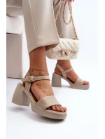 model 21647980 Dámské kožené sandály na podpatku Beige - Zazoo