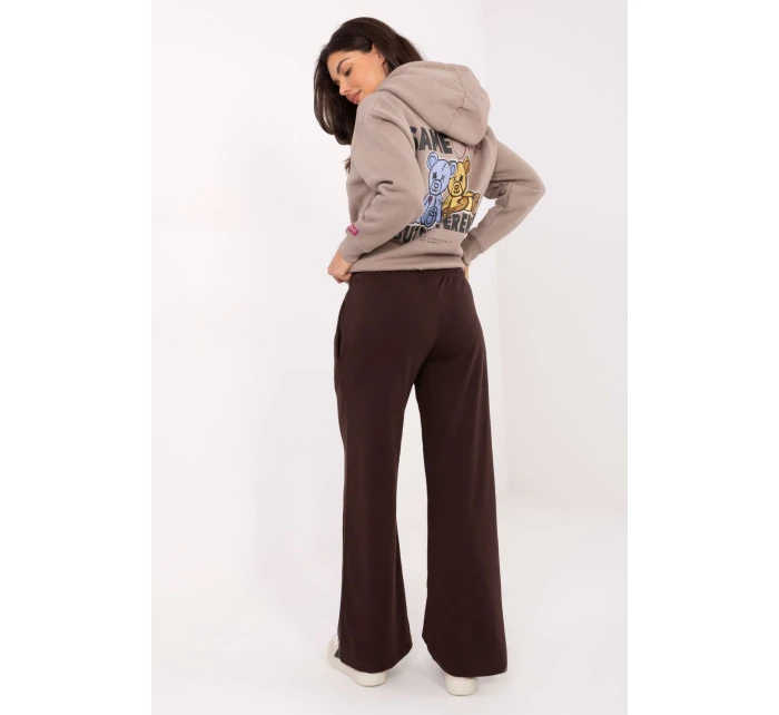 Tepláky model 218244 Relevantnosť